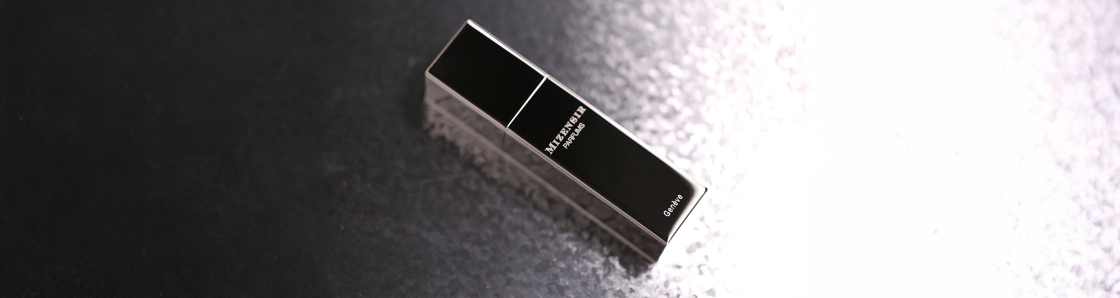 Comment recharger un parfum : le format rechargeable Mizensir